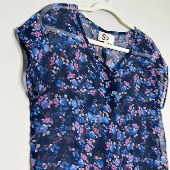 So Blue Floral Semi Sheer Cottage Core Boxy Top - Size Medium- Boho Short Sleeve - Picture 5 of 8